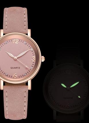 Жіночий кварцовий наручний рожевий годинник