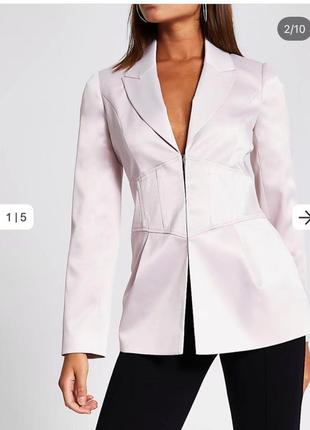 Розовый сатиновый блейзер с корсетом
