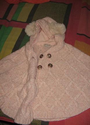 Пончо вязанное  с капюшоном