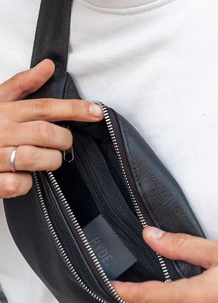 Мужская кожаная бананка