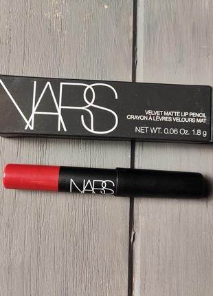 Помада олівець для губ від nars відтінок cruella