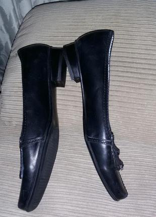 Шкіряні туфлі tamaris розмір 39-39 1/2 (26 см)4 фото