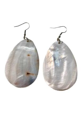 Крупные перламутровые овальные серьги2 фото