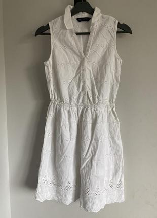 Сукня з перфорацією