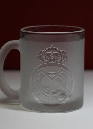 Футбольная чашка 320 мл с гравировкой реал мадрид   real madrid football club3 фото