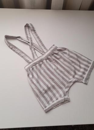 Шорти на підтяжках