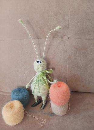 Таракан.интерьерная игрушка таракашкина