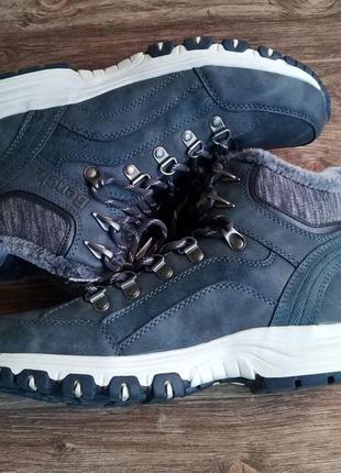 Ботинки bench. размер 39.