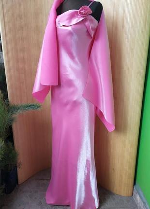 Атласное розовое вечернее / выпускное платье с шалью