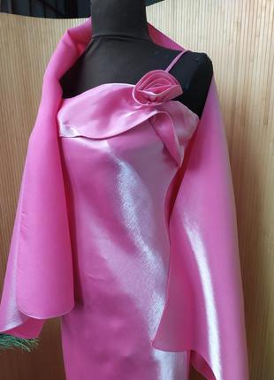 Атласное розовое вечернее / выпускное платье с шалью2 фото