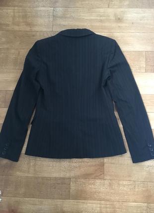 Пиджак италия. пиджак в полоску. чёрный пиджак с карманами. пиджак на пуговицах.2 фото