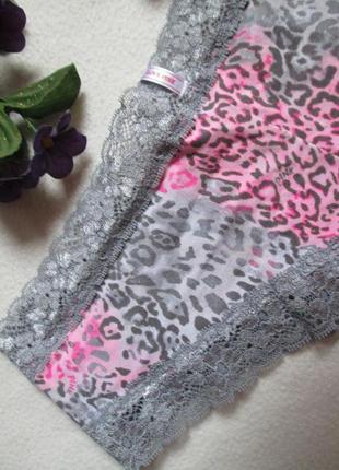 Шикарні трусики леопардовий принт з мереживом victoria's secret pink оригінал.3 фото