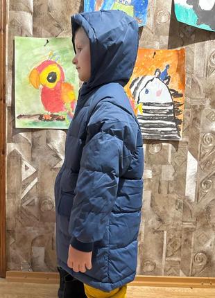 Осенняя удлиненная куртка на мальчика 4-5 лет 104-110 см шапка и хомут из дено6 фото