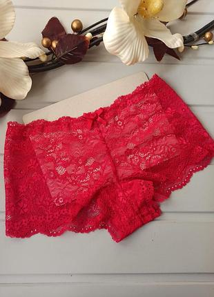 Красивые кружевные трусики шортики, малиновые
