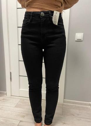 Чорні джинси mom fit