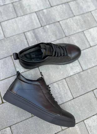 Ботинки мужские кожаные черные зимние1 фото