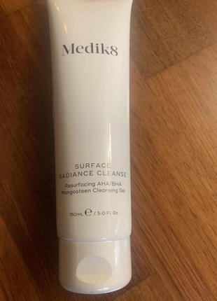 Surface radiance cleanser medik8 гель сурфейз медік8
