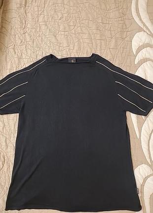 Очень красивая котоновая футболка