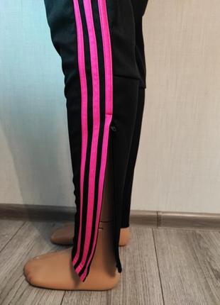 Спортивные штаны adidas/черные с розовыми лампасами,р.s6 фото