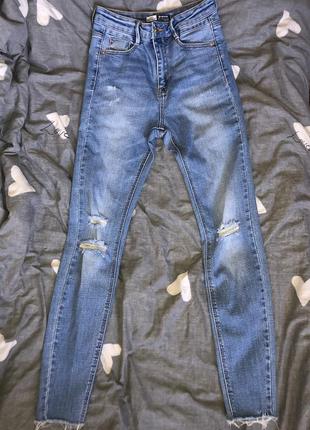 Скинные джинсы на высокой посадке1 фото