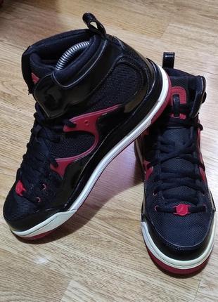 Ботинки jordan 40размера,25,5см по стельке