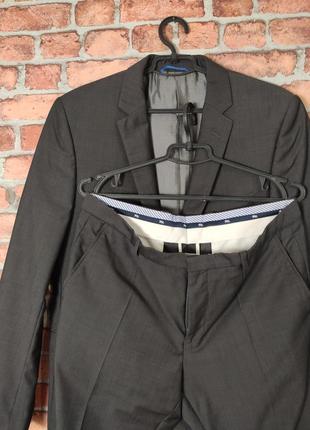 Сірий приталений костюм slim fit піджак брюки штани paul kehl