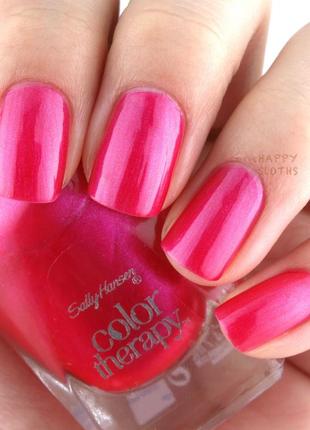 Оригінал лак для нігтів з аргановою олією sally hansen color therapy sheer nail color 250 rosy glow оригинал лак для ногтей5 фото