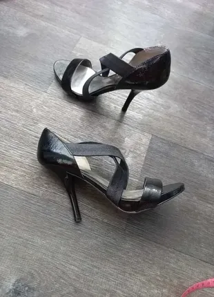 Гарні стійкі хілси хилсы heels