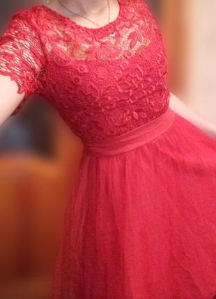 Яркое красное платье2 фото