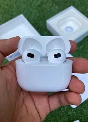 Airpods 3 lux version
