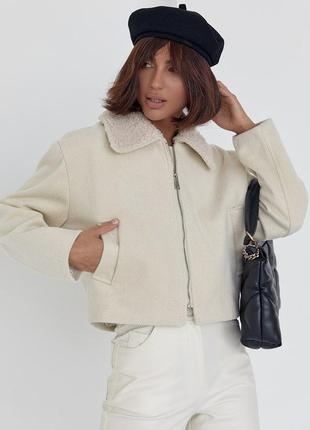 Женское короткое пальто в елочку2 фото