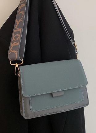 Жіноча сумочка крос-боді на широкому ремінці замшева ,блакитна