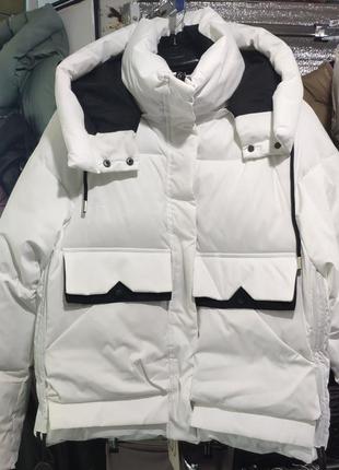 Зимняя куртка с капюшоном пуховик