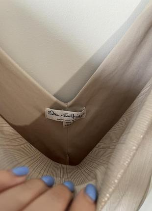 Коротка блискуча сукня на тонких бретелях від miss selfridge6 фото