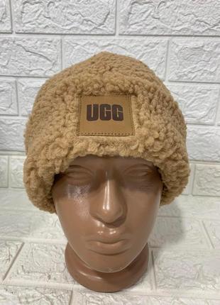 Тепла зимова шапка ugg