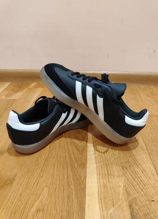 Кроссовки adidas