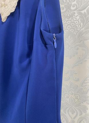 Синее праздничное платье с ажурным воротничком4 фото