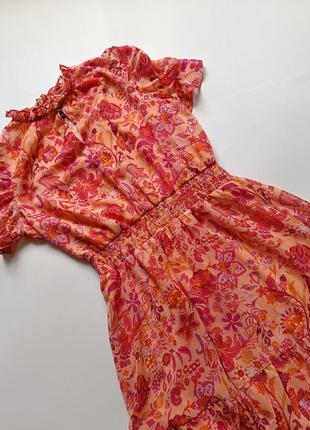 Шикарное красивое платье под шифон.