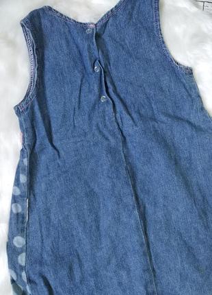 Джинсовое платье сарафан на девочку синего цвета в горошек на рост 104 см4 фото