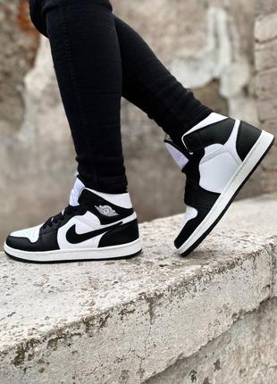 Nike air jordan 1 retro mid black white2 фото