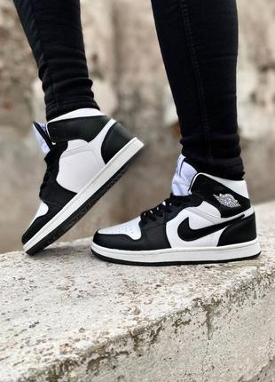 Nike air jordan 1 retro mid black white5 фото