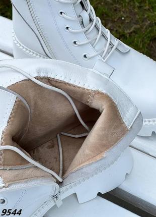 Жіночі шкіряні черевички на осінь натуральна шкіра демісезон білого кольору з флісом берці ботинки кожаные натуральная кожа2 фото