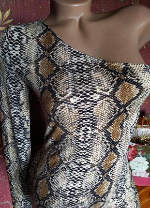 Облегающее короткое платье на одно плечо с змеиным принтом от shein4 фото