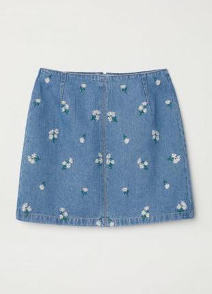 Джинсовая юбка h&m голубая с вышивкой размер 38 (м)