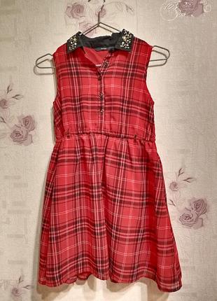 Красивое красное платье на 9-10 лет, рост 135-140см