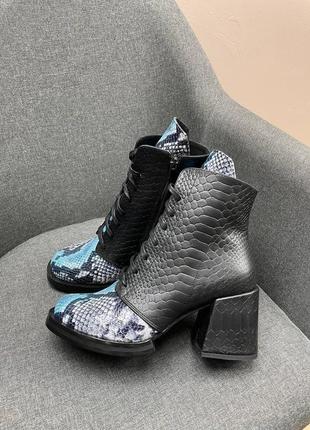 Эксклюзивные ботинки из итальянской кожи и замши женские на каблуке4 фото