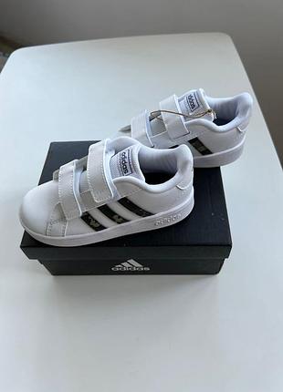 Adidas кроссовки