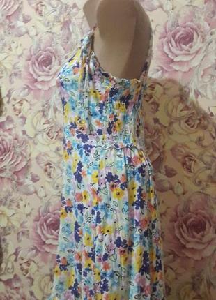 Платье с цветочным принтом на завязках на плечах2 фото