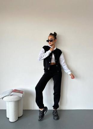 Костюм спортивний жіночий чорний на флісі оверсайз бомбер на кнопках штани джогери на високій посадці якісний стильний теплий