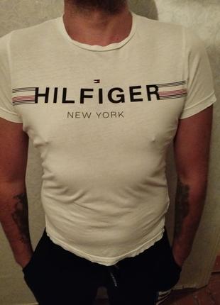 Футболка от tommy hilfiger